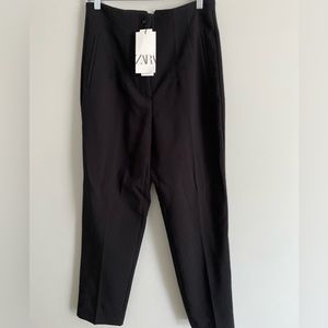 NWT ZARA High Waisted
Pants size L